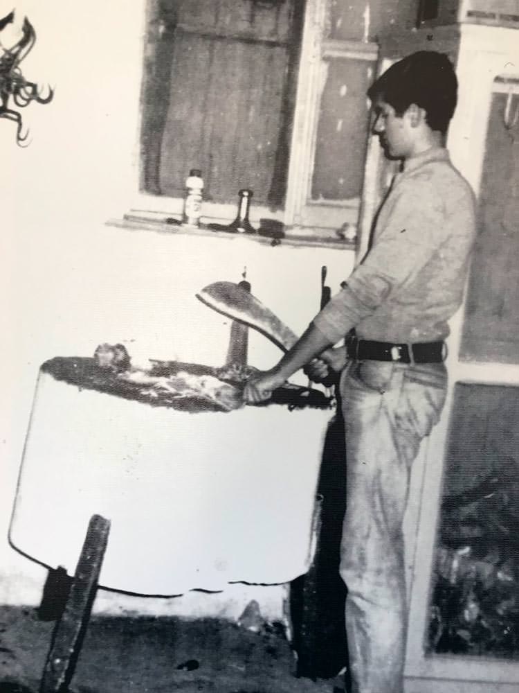 Denezis Meat - Φωτογραφία αρχείου, το παραδοσιακό κρεοπωλείο της οικογένειας στη Λυρκεία Άργους τη δεκαετία του ‘60.